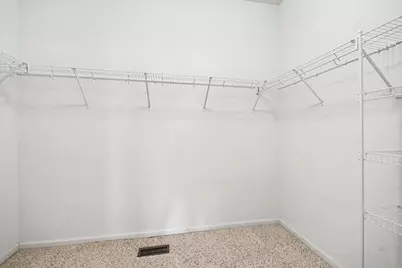 8226 Woodview Avenue, Joliet, IL 60431 - Photo 17
