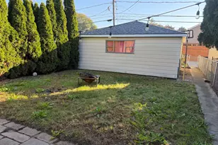 3839 Harvey Ave, Berwyn, IL 60402 - Photo 13