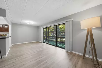 9535 Southwest Highway #2, Oak Lawn, IL 60453 - Photo 7