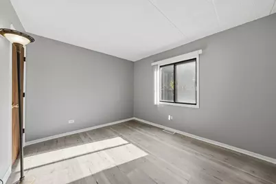 9535 Southwest Highway #2, Oak Lawn, IL 60453 - Photo 27
