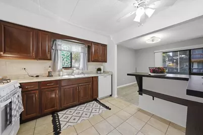 9535 Southwest Highway #2, Oak Lawn, IL 60453 - Photo 15