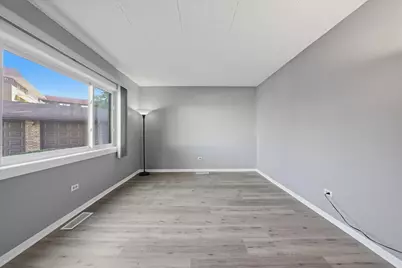 9535 Southwest Highway #2, Oak Lawn, IL 60453 - Photo 23