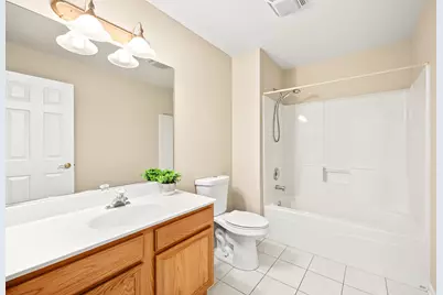 661 E Nerge Road, Roselle, IL 60172 - Photo 13
