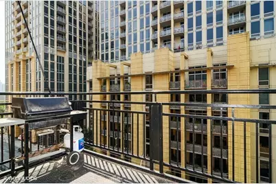521 W Superior Street #433, Chicago, IL 60654 - Photo 9