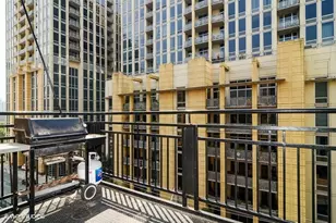 521 W Superior St, Chicago, IL 60654 - Photo 9