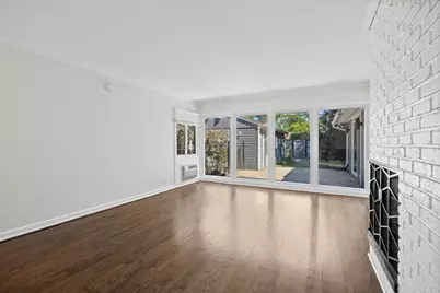 2207 Crawford Avenue, Evanston, IL 60201 - Photo 5