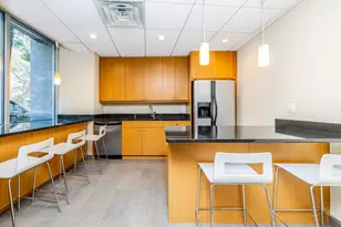 2930 N Sheridan Rd, Chicago, IL 60657 - Photo 13