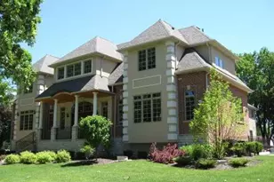 403 S Oak St, Itasca, IL 60143 - Photo 1