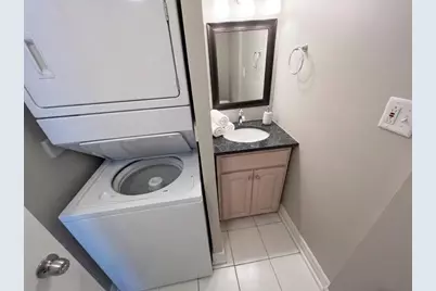 313 Meadow Green Lane #313, Round Lake Beach, IL 60073 - Photo 7