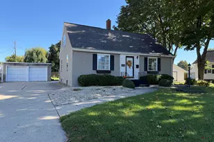 1456 Chartres St, Lasalle, IL 61301 - Photo 1
