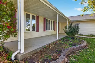 136 Harvest Glenn Dr, Davis Junction, IL 61020 - Photo 3
