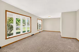 136 Harvest Glenn Dr, Davis Junction, IL 61020 - Photo 7