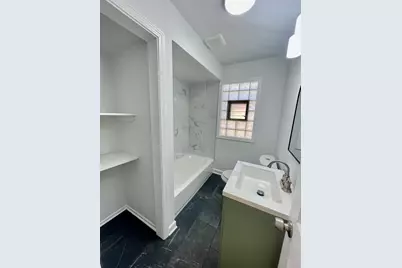8312 S Phillips Avenue, Chicago, IL 60617 - Photo 9