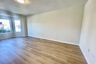 8312 S Phillips Ave, Chicago, IL 60617 - Photo 3
