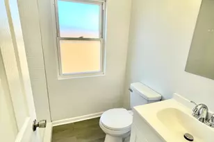8312 S Phillips Ave, Chicago, IL 60617 - Photo 25