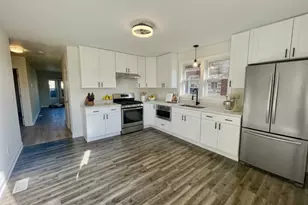 8312 S Phillips Ave, Chicago, IL 60617 - Photo 15