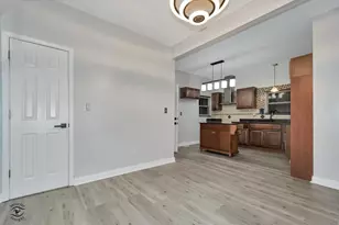 6635 S Francisco Ave, Chicago, IL 60629 - Photo 11