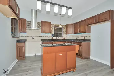 6635 S Francisco Avenue, Chicago, IL 60629 - Photo 9