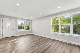 236 N Forest Ave, Hillside, IL 60162 - Photo 7