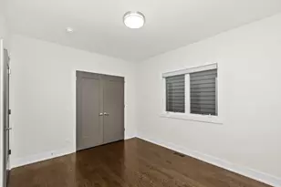 4542 S Prairie Ave, Chicago, IL 60653 - Photo 13