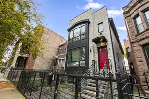 4542 S Prairie Ave, Chicago, IL 60653 - Photo 1