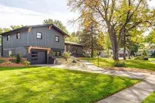 6955 Parkview Dr, Downers Grove, IL 60516 - Photo 1