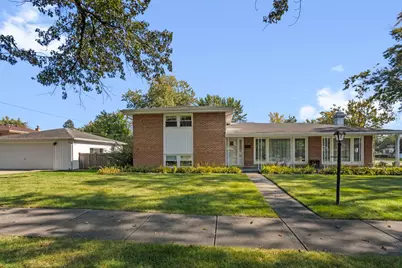 415 Wilkins Drive, Des Plaines, IL 60016 - Photo 1