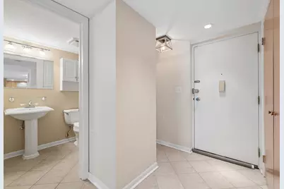5300 Walnut Avenue #10A, Downers Grove, IL 60515 - Photo 17
