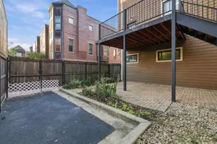 2957 W Cornelia Ave, Chicago, IL 60618 - Photo 33