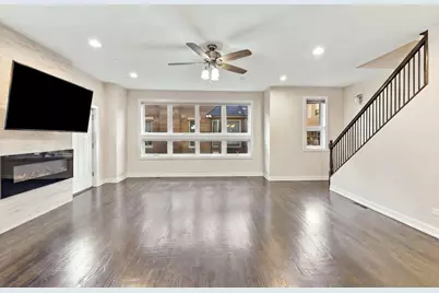 2957 W Cornelia Avenue #4, Chicago, IL 60618 - Photo 9