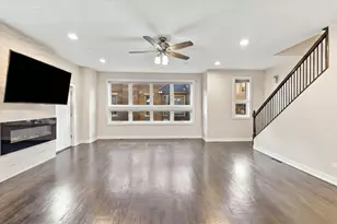 2957 W Cornelia Ave, Chicago, IL 60618 - Photo 9