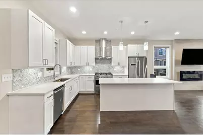 2957 W Cornelia Avenue #4, Chicago, IL 60618 - Photo 13