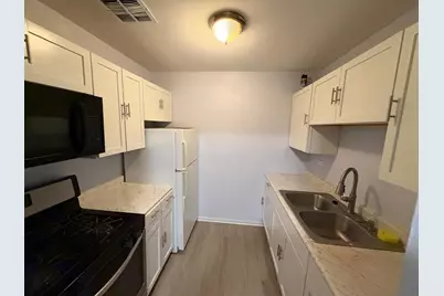 575 Heritage Drive #208, Hoffman Estates, IL 60169 - Photo 3