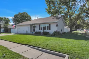 498 Kathy Dr, Bourbonnais, IL 60914 - Photo 1