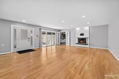 1004 Dartmouth Drive, Wheaton, IL 60189 - Photo 3