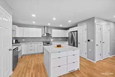 1004 Dartmouth Drive, Wheaton, IL 60189 - Photo 7