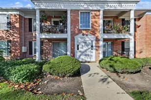 540 Shorely Dr, Barrington, IL 60010 - Photo 1