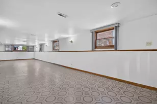 2829 W 101st St, Evergreen Park, IL 60805 - Photo 29