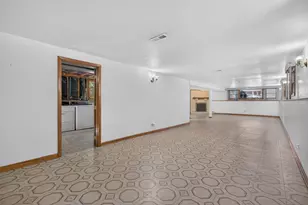 2829 W 101st St, Evergreen Park, IL 60805 - Photo 23