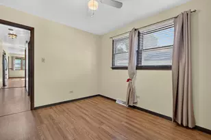 2829 W 101st St, Evergreen Park, IL 60805 - Photo 17