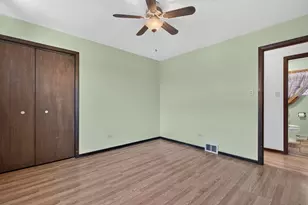 2829 W 101st St, Evergreen Park, IL 60805 - Photo 19