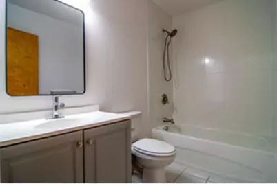 1645 W Ogden Avenue #303, Chicago, IL 60612 - Photo 5