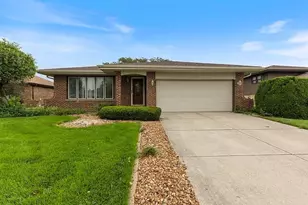 8124 167th Pl, Tinley Park, IL 60477 - Photo 1