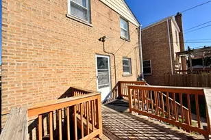 3129 W Birchwood Ave, Chicago, IL 60645 - Photo 31