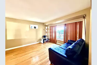 3129 W Birchwood Avenue, Chicago, IL 60645 - Photo 5