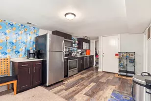 6044 N Fairfield Ave, Chicago, IL 60659 - Photo 3