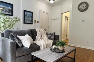 867 W Cornelia Ave, Chicago, IL 60657 - Photo 9