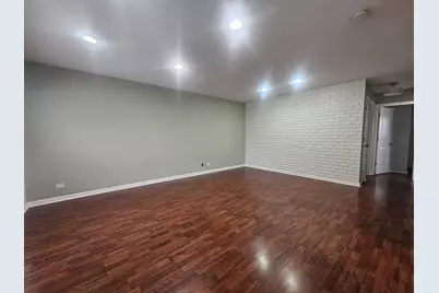 6730 Valley View Road, Hanover Park, IL 60133 - Photo 3