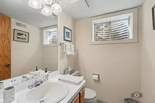 8911 Silverdale Dr, Orland Park, IL 60462 - Photo 25