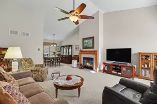 8911 Silverdale Dr, Orland Park, IL 60462 - Photo 7